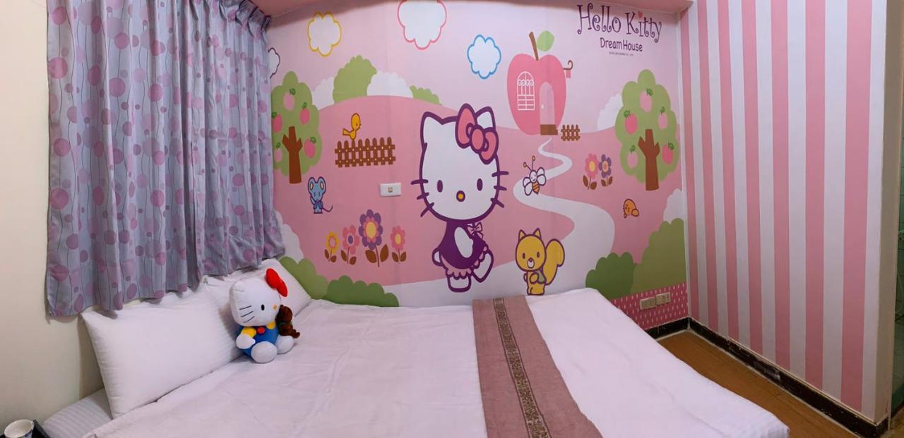 Feng Jia Kitty House Leilighet Taichung Eksteriør bilde